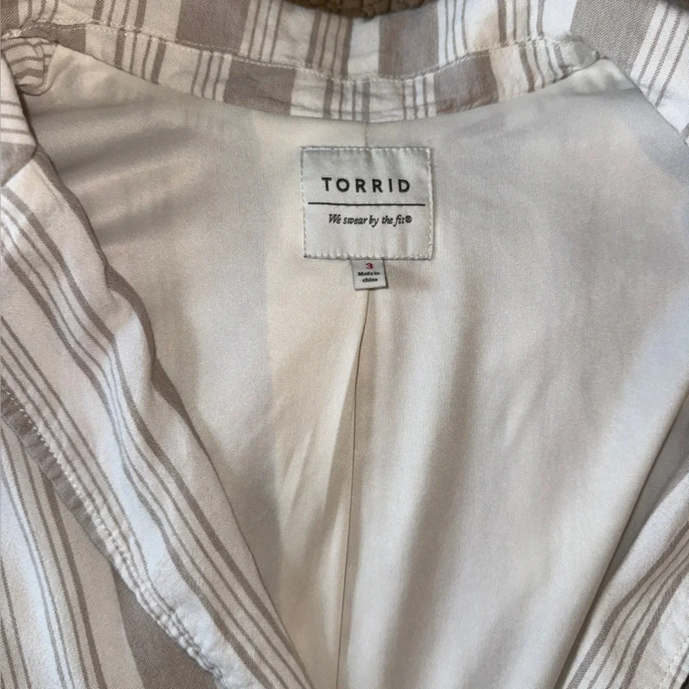 Torrid Size 3 3X Blazer, Beige White Striped, Soft Linen Blend Long Sleeve Lined